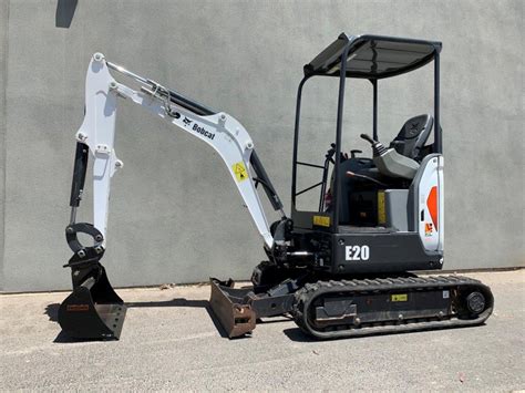 cat 3 ton mini excavator|bobcat mini excavator specifications.